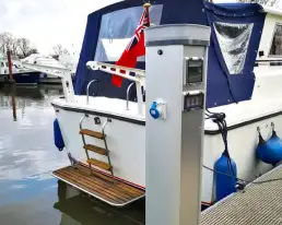 Farndon Marina Quality Pontoon Power Pedestals