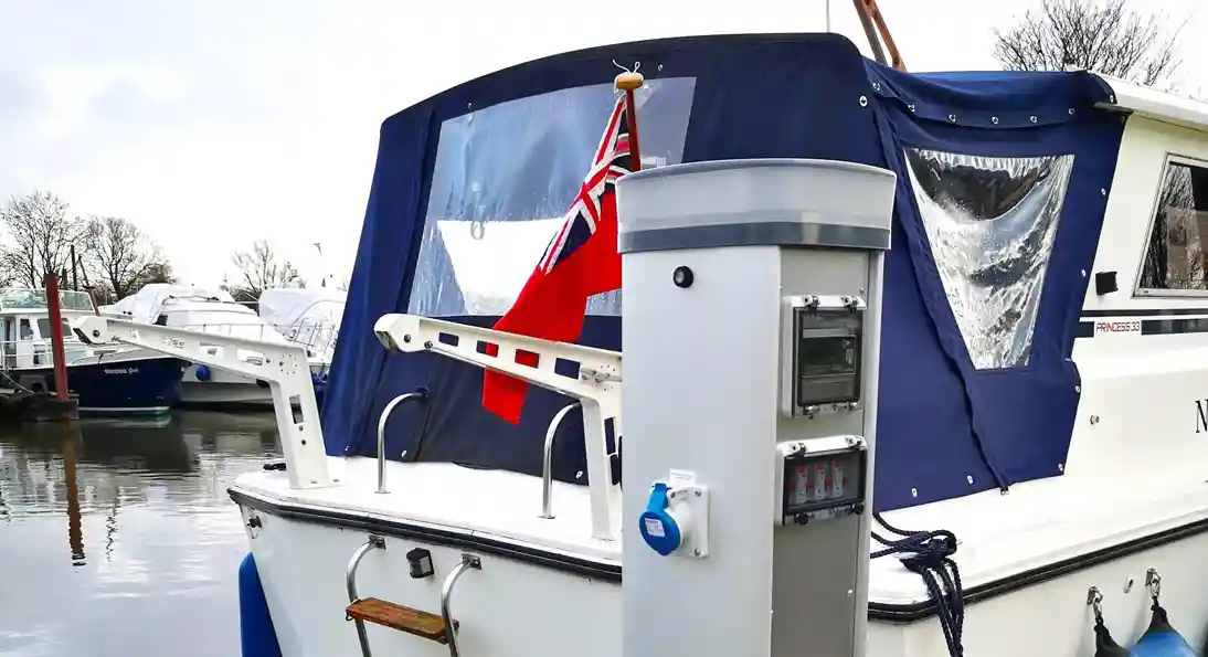 Farndon Marina Power Pedestal install